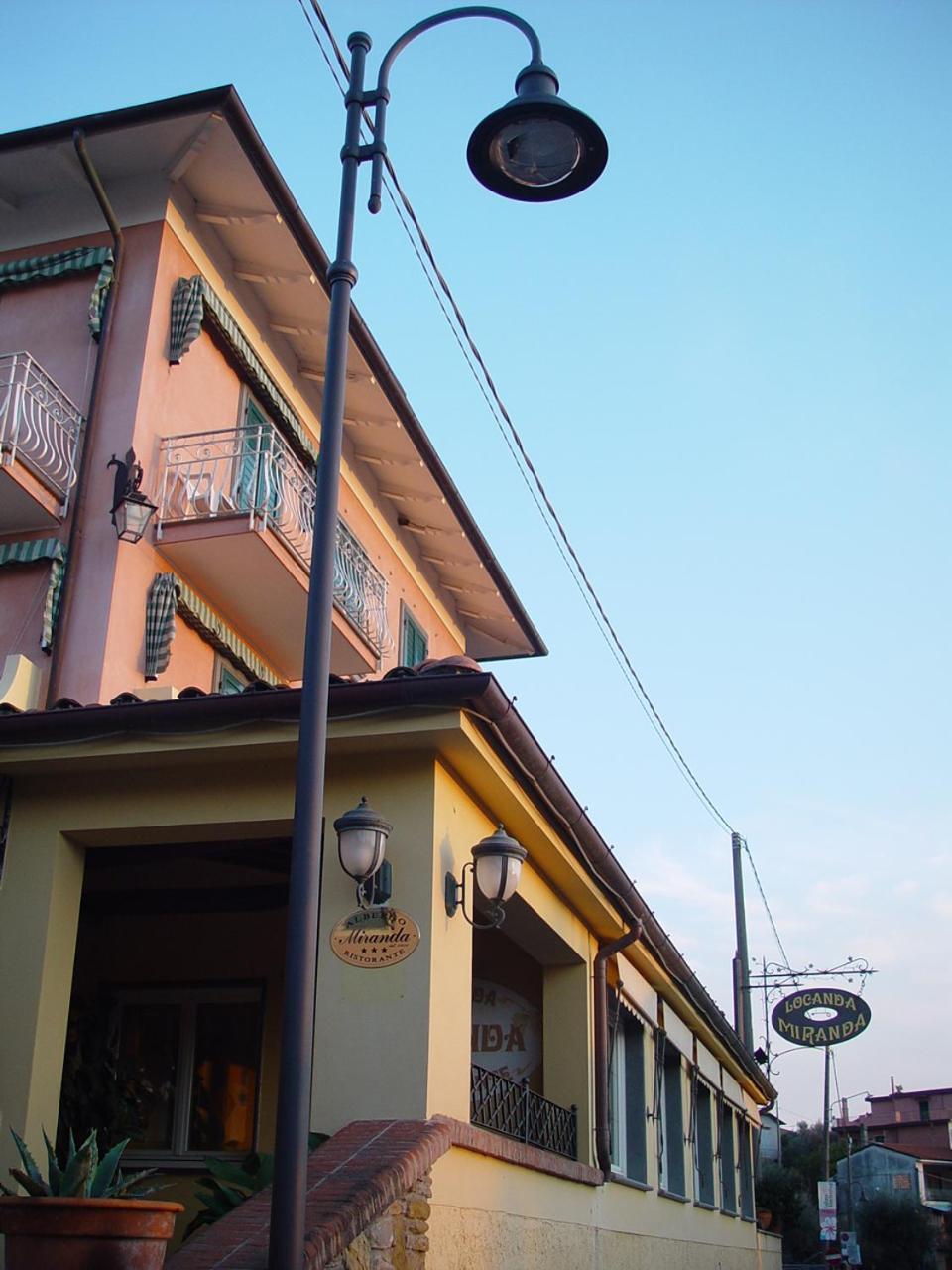 Locanda Miranda เตลลาโร ภายนอก รูปภาพ