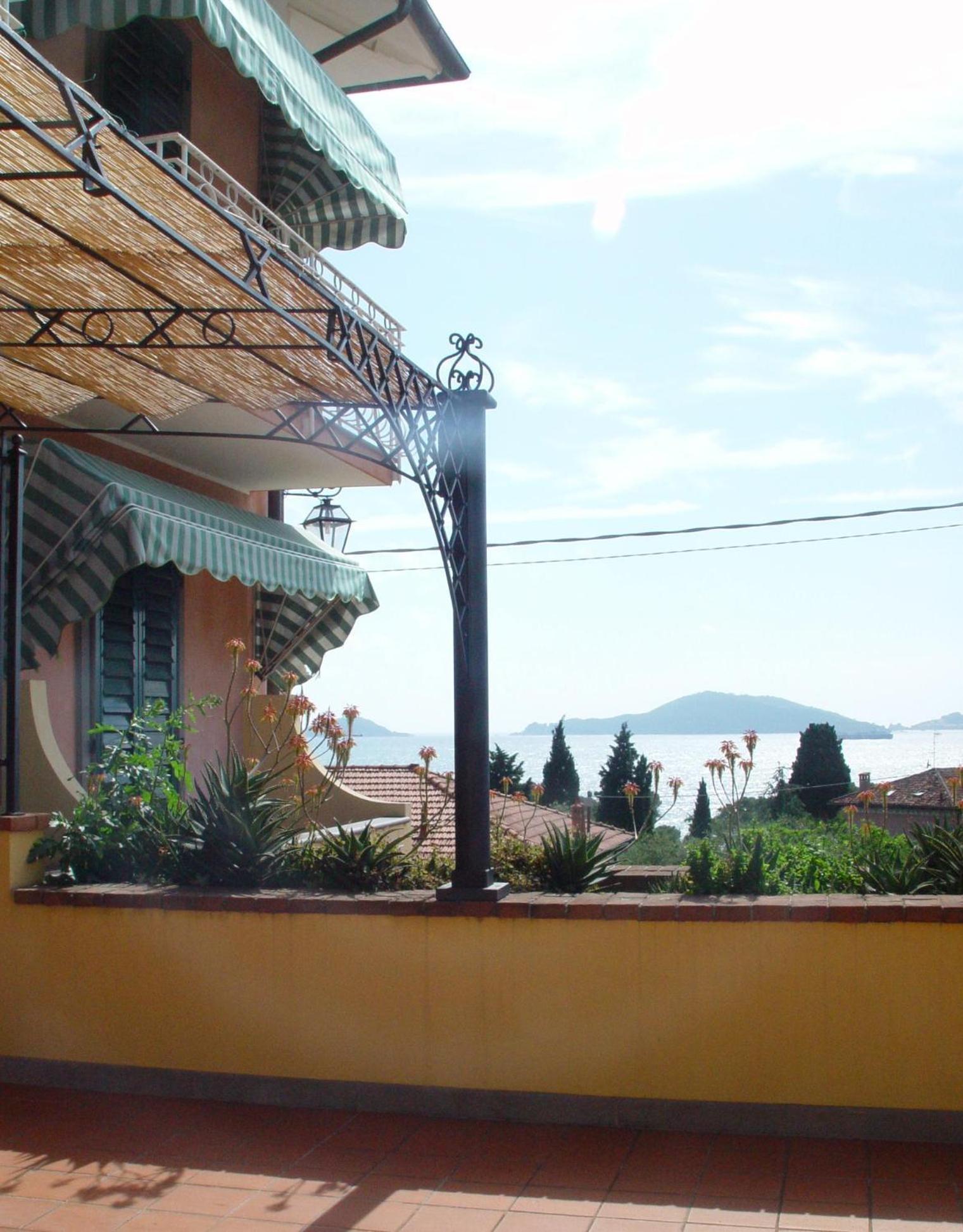 Locanda Miranda เตลลาโร ภายนอก รูปภาพ